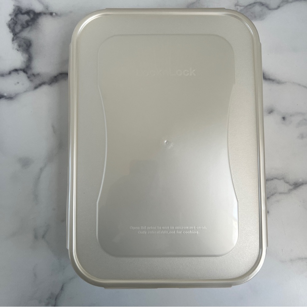 NEW LocknLock Large 14-Cup Rectangle Container, Pearl - Picture 3 of 9
